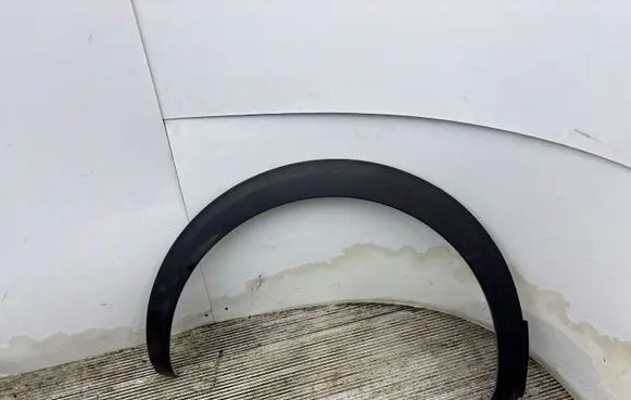 Peugeot 3008 II Rear arch trim 9836591177