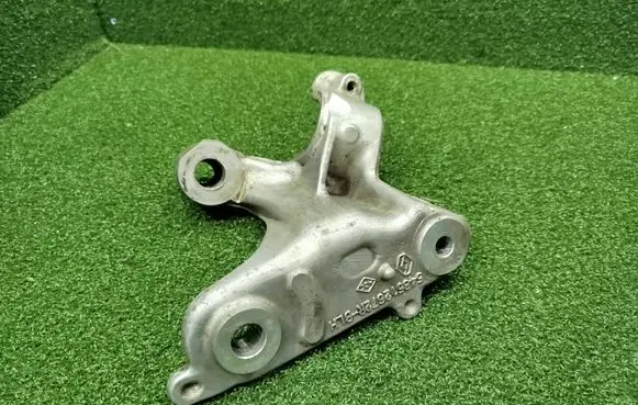Mercedes-Benz Citan II Engine mounting bracket 548512672R