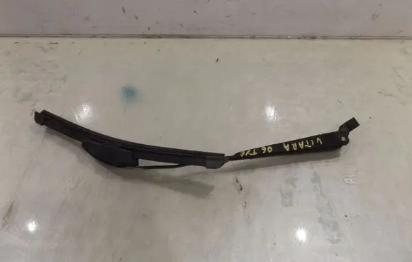 Suzuki Grand Vitara I Rear wiper blade arm
