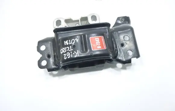 Engine mount bracket