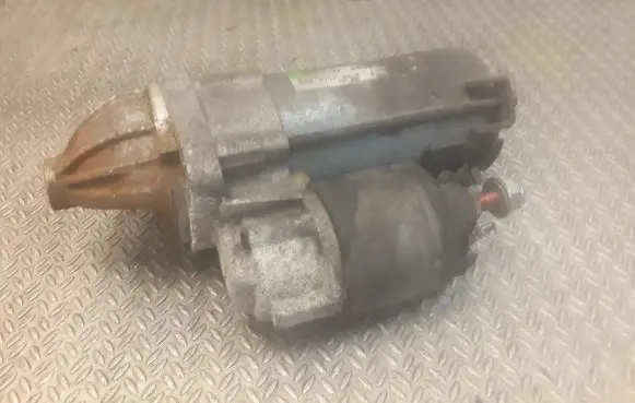 Mercedes-Benz A W169 Starter motor 0061510301 A0061510301
