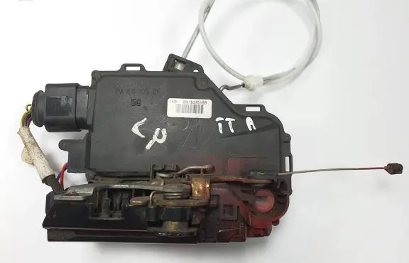 Audi TT Mk1 Front door lock 8N1837015B