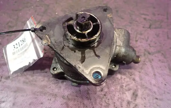 Alfa Romeo 147 Vacuum pump 46771105