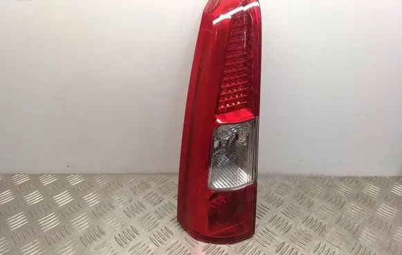Volvo V70 Rear/tail lights 30643330