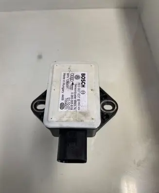 Audi A6 S6 C6 4F ESP acceleration yaw rate sensor 8E0907637B 7004921 0265005618
