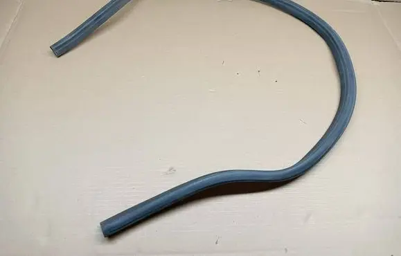 Volkswagen Tiguan Engine compartment rubber 