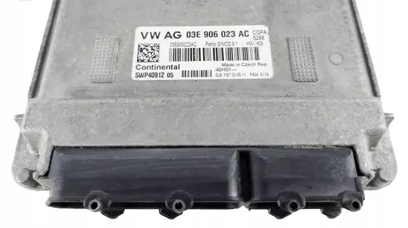 Skoda Fabia Mk2 (5J) Engine control unit/module 03E906023AC 5WP40912