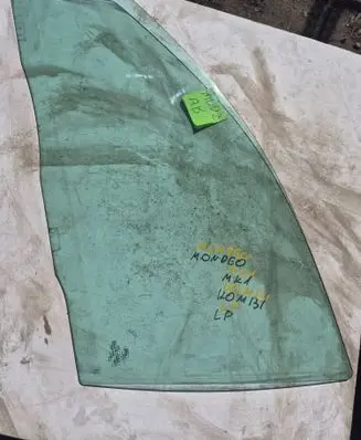 Ford Mondeo MK I Front door window glass four-door 24422