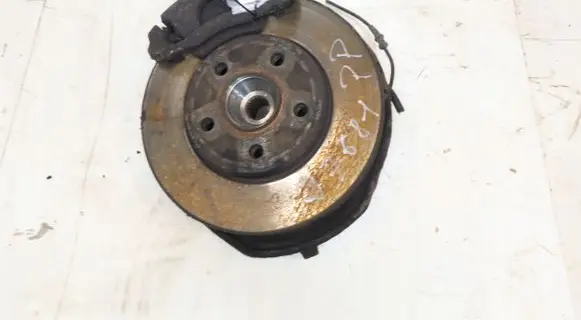 Mercedes-Benz B W245 Front wheel hub spindle knuckle 