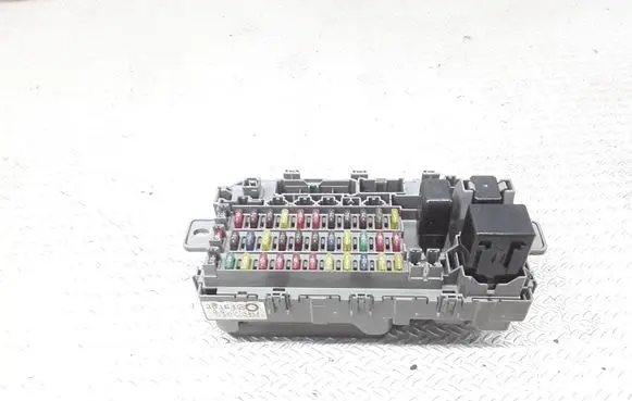 Honda CR-V Fuse module 38600S04G1