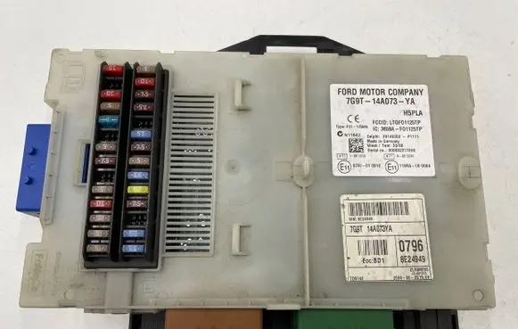 Ford Mondeo MK IV Fuse module 7G9T14A073YA 3659AF01125TP 28148352
