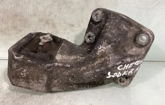 Jeep Grand Cherokee (WK) Engine mounting bracket 52090309ad