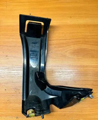 BMW 5 F10 F11 Front bumper mounting bracket 7207931 11460915