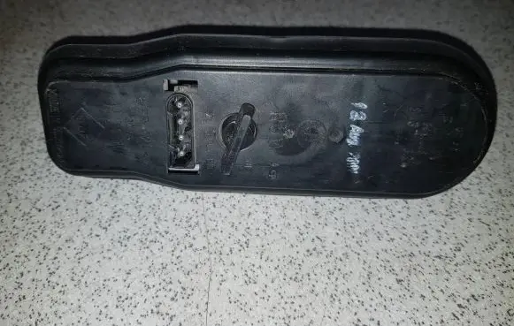 BMW 5 E39 Tail light bulb cover holder 8371324