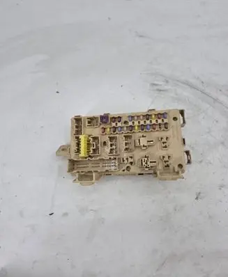 Toyota Avensis T250 Fuse module 8264105020A 1000693264 06040317054603