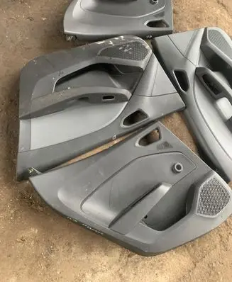 Renault Clio V Front door card panel trim