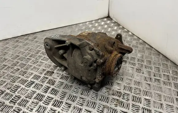 BMW 3 E90 E91 Rear differential 7566169 7566170 7524308