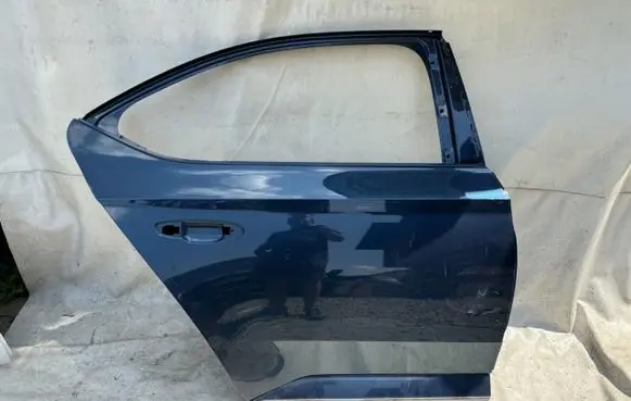 Skoda Superb B8 (3V) Rear door 3v5833312