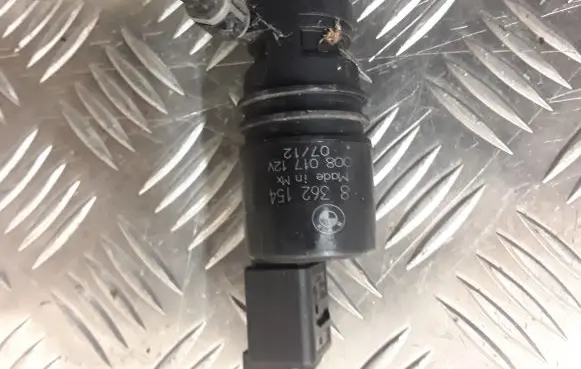 BMW X3 F25 Windscreen/windshield washer pump 8362154