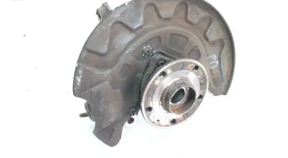Volkswagen Golf VII Front wheel hub