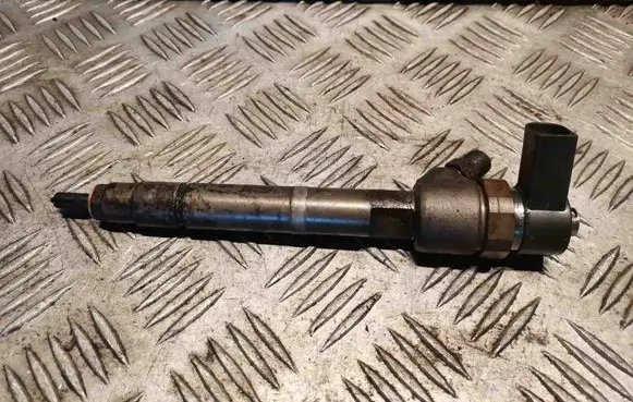 Mercedes-Benz C W203 Fuel injector 6480700487 A6480700487