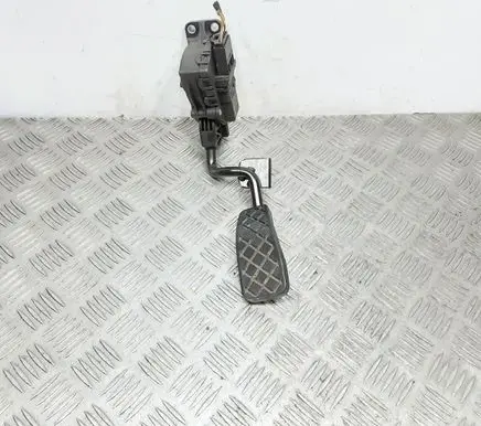 Audi A6 S6 C6 4F Accelerator throttle pedal 4F2721523 6PV00898402