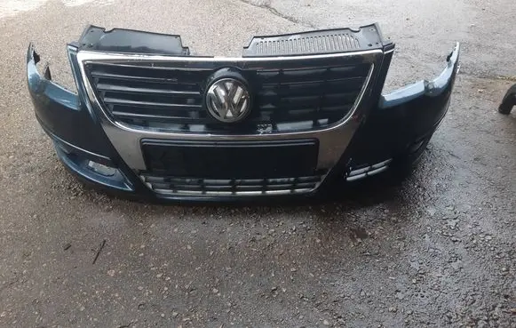Volkswagen PASSAT B6 Front bumper 3C0807221