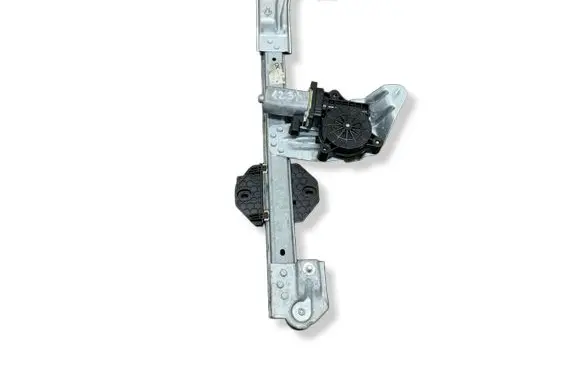 Dacia Sandero II Front door window regulator with motor 807213282R