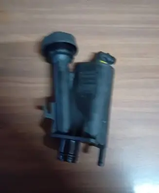 Nissan Primera Oil breather separator 8200082486