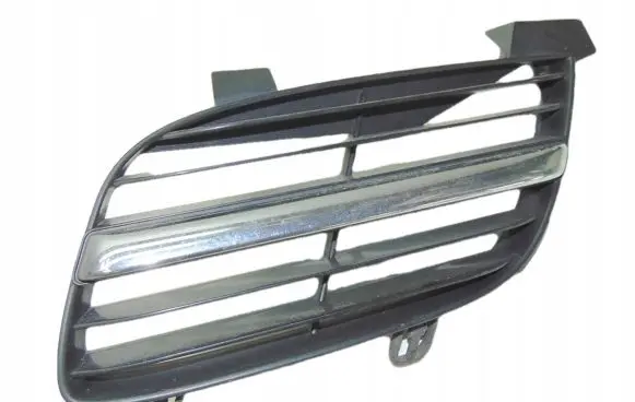 Nissan Almera N16 Front bumper lower grill