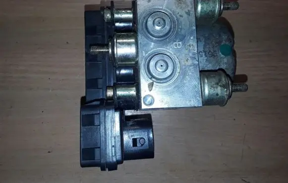 Toyota Yaris ABS Pump 8954152030 TY2WD97051 4461052030