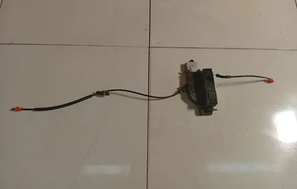 Citroen C4 Grand Picasso Rear door lock 24099158