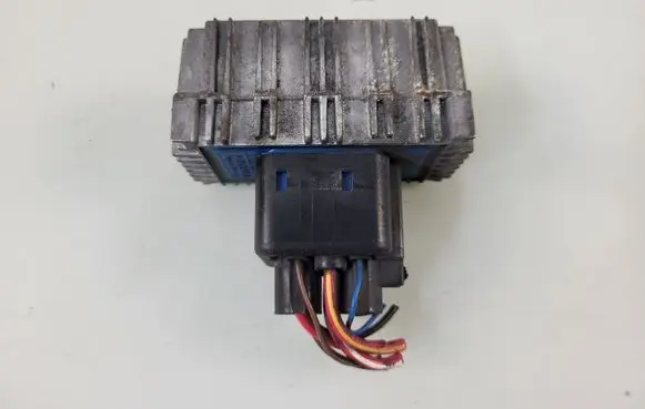 Opel Zafira A Glow plug pre-heat relay 55353011
