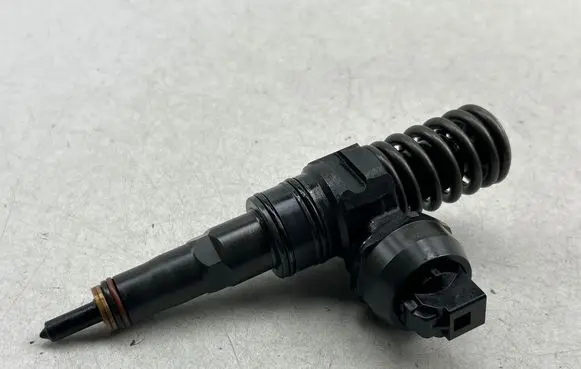 Fuel injector