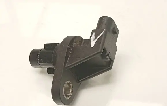 Mercedes-Benz C W205 Camshaft position sensor A6519050100