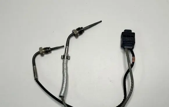 Volkswagen T-Roc Exhaust gas temperature sensor 05E919519J