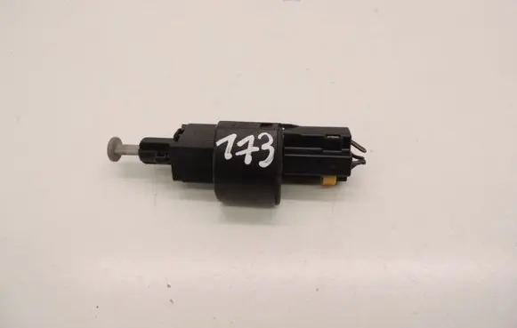 Opel Zafira A Brake pedal sensor switch 09132299 D173