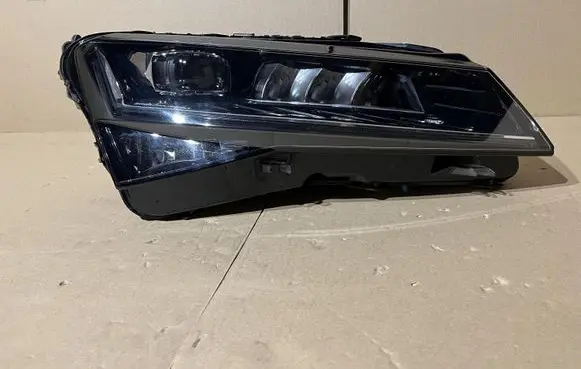 Skoda Superb B8 (3V) Headlight/headlamp 3V1941016D