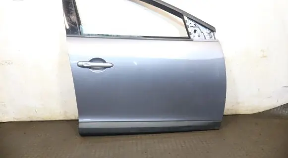 Renault Megane III Front door