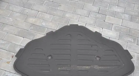 Audi A3 8Y Engine bonnet/hood sound/heat insulation 8Y0863825A