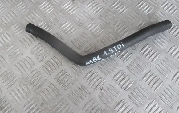 Audi A4 S4 B6 8E 8H Engine coolant pipe/hose