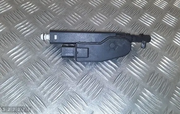Volvo S80 Headlight washer spray nozzle A2C53108172 30655066