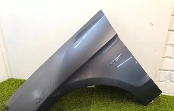 Mercedes-Benz ML W166 Fender 