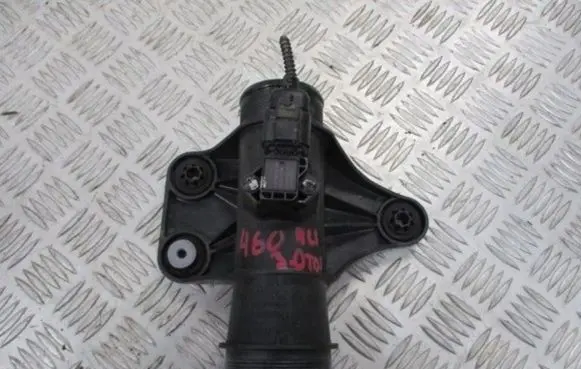 Coolant pipe/hose