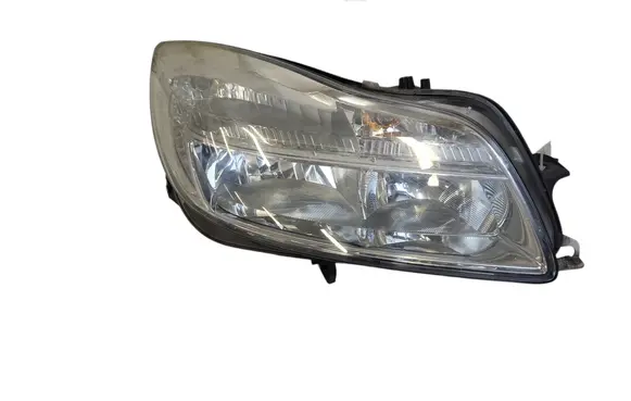 Opel Insignia A Headlight/headlamp 13226781 1LJ00963004