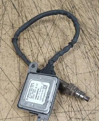 Mercedes-Benz S W222 Lambda probe sensor A0009058411