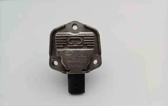 Audi A3 S3 8P Oil level sensor 6PR00807903 1J0907660C