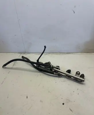 Audi A4 S4 B5 8D Fuel injector 058133551A