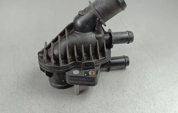 KIA Sorento IV Thermostat/thermostat housing 322210702390