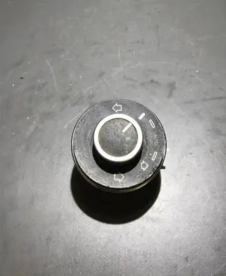 Volkswagen Touareg I Suspension ride height/mode switch 7L6927135C